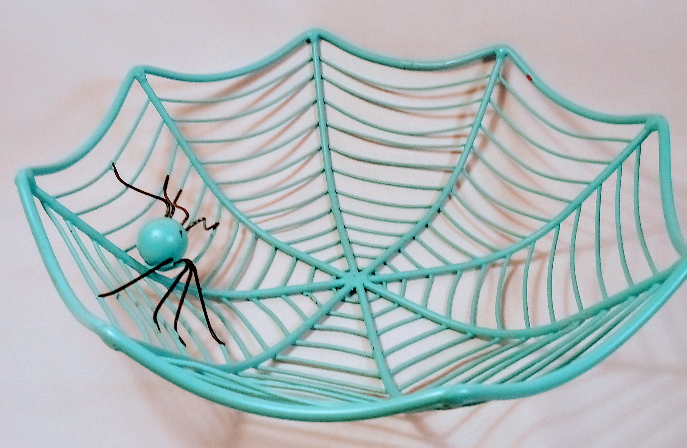 Gothic Platter Spiderweb, Eerie Halloween Party Decor, Transform Your Table Into a Hauntingly Elegant Display, Blue Spooky Twist to Decor