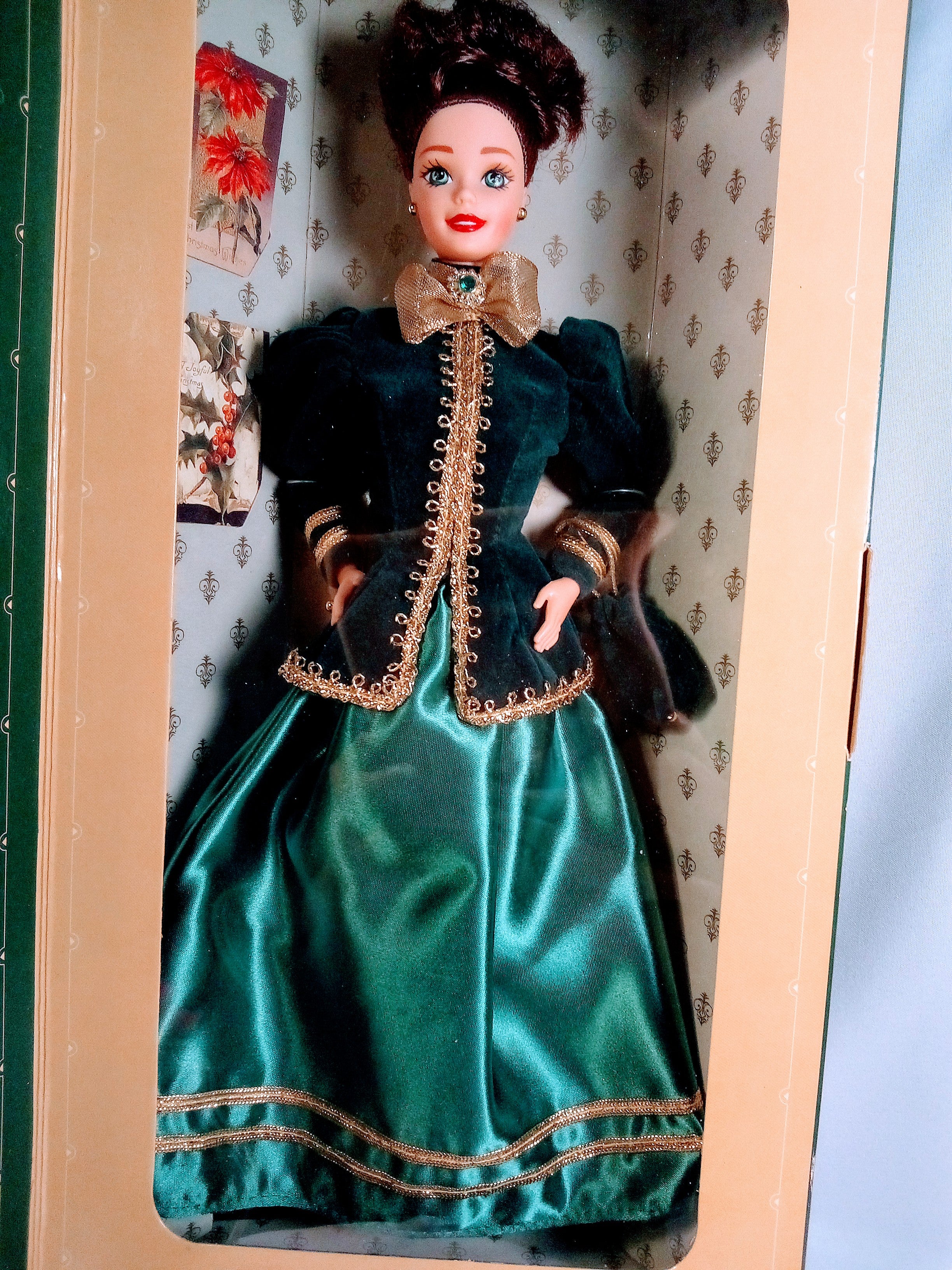 Vintage Barbie Romance 1992 Fashion Queen Doll: Emerald Green Velvet, Golden Embellishments