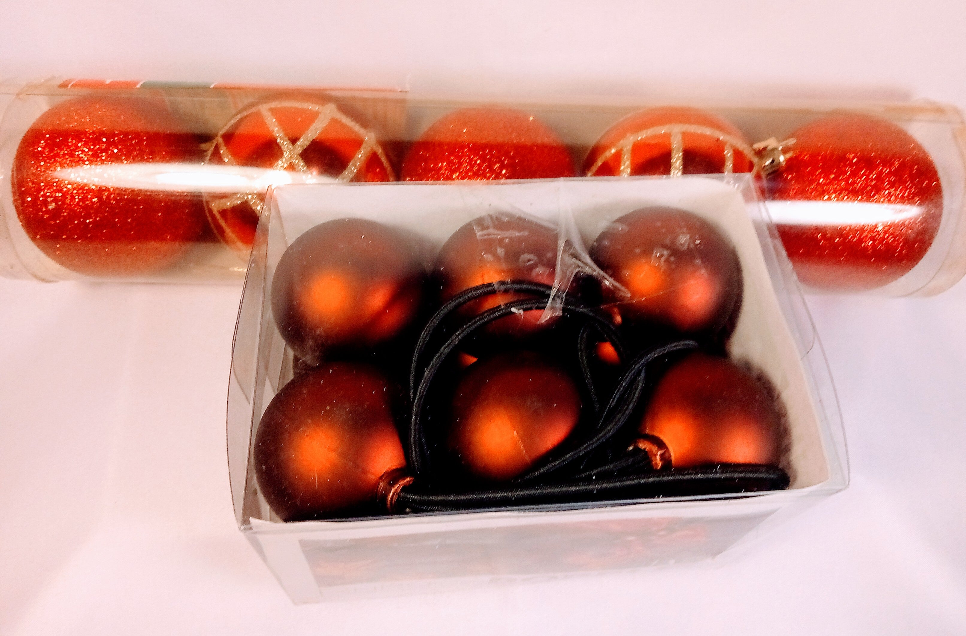 Farmhouse Christmas Ornaments, Red & White Rustic Holiday Decor, a Pair of Bobbles for a Festive Touch (Set of 2)