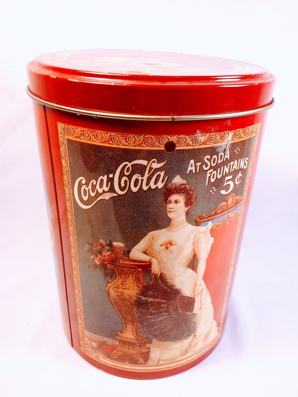 Souvenirs Authentic Coca-Cola Retro Souvenir Tin, Vintage 1958 Collectible for Nostalgia Home Decor, Classic Charm for Your Timeless Space, Nostalgic