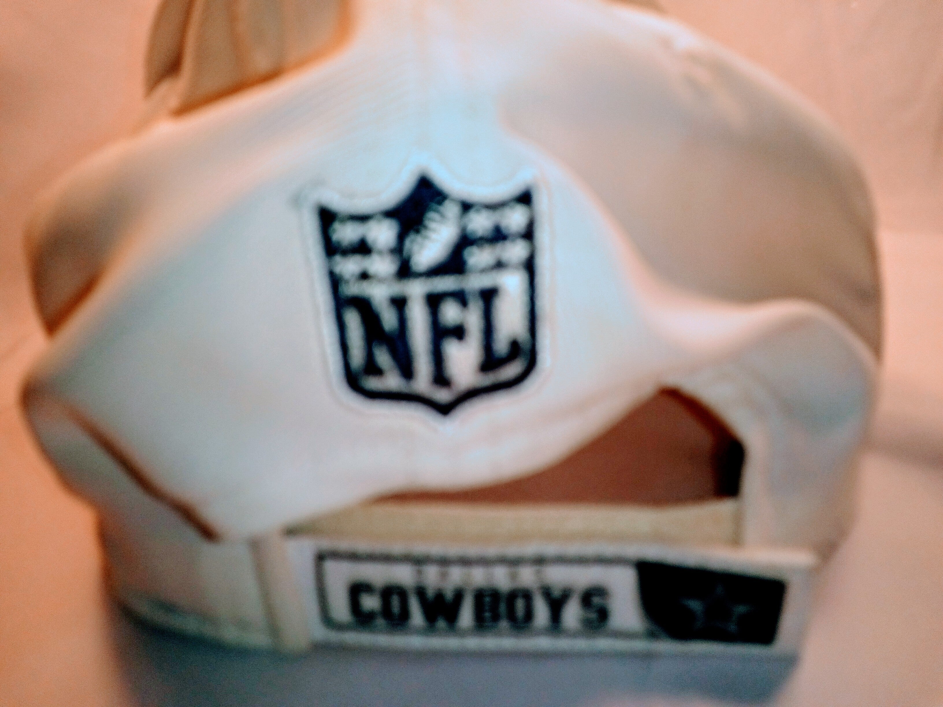 Dallas Cowboys Vintage Cap, Authentic Iconic NFL Emblem, Collectible Nostalgic Hat, Retro Fanwear Timeless Cotton Fabric, Embroidered Logo