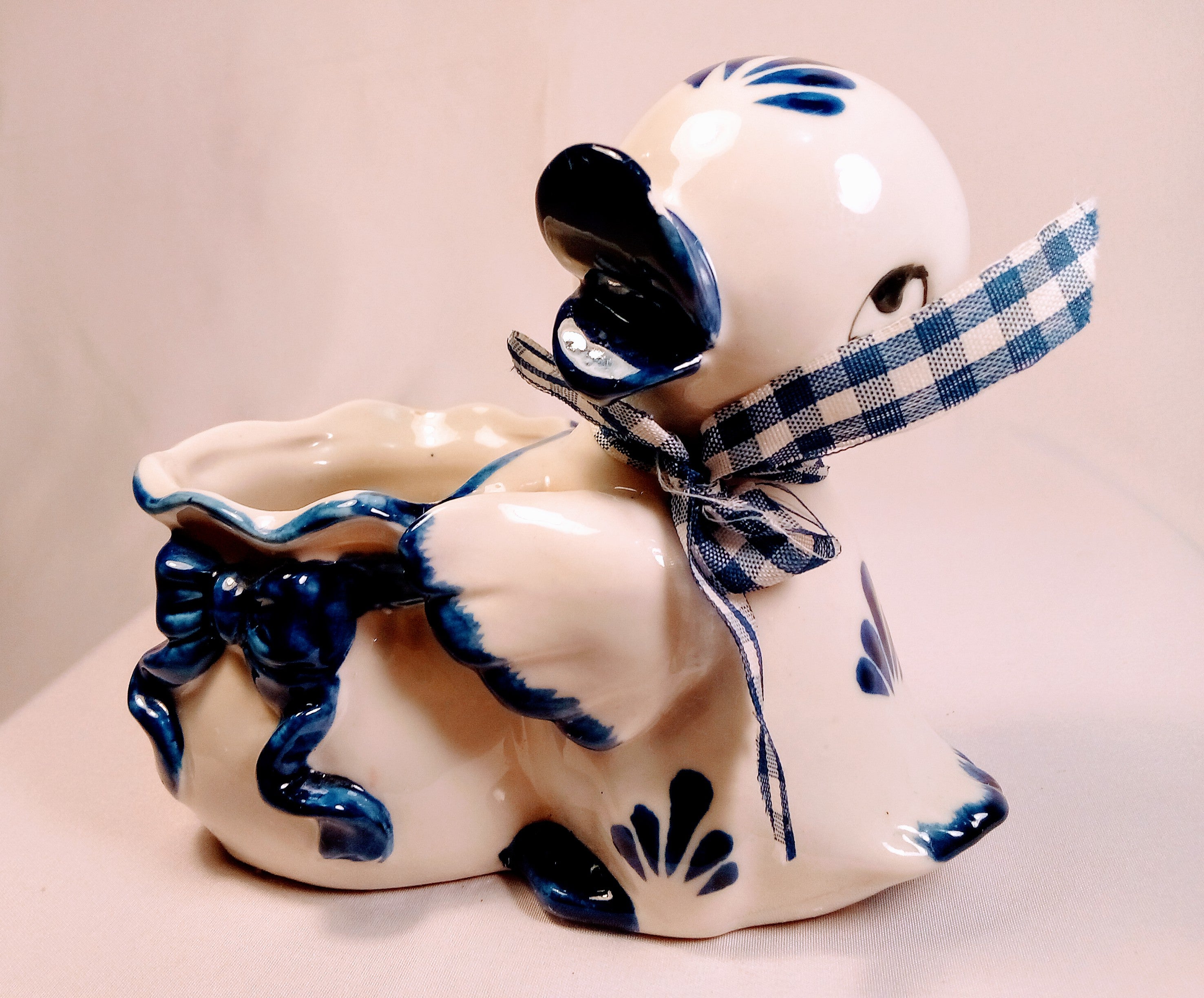 Chic Duck Planter Vase, Farmhouse Decor, Indoor Ceramic Plant Holder, Collectible Gift for Her, Charming Unique for Hone lovers, Indoor Decoration