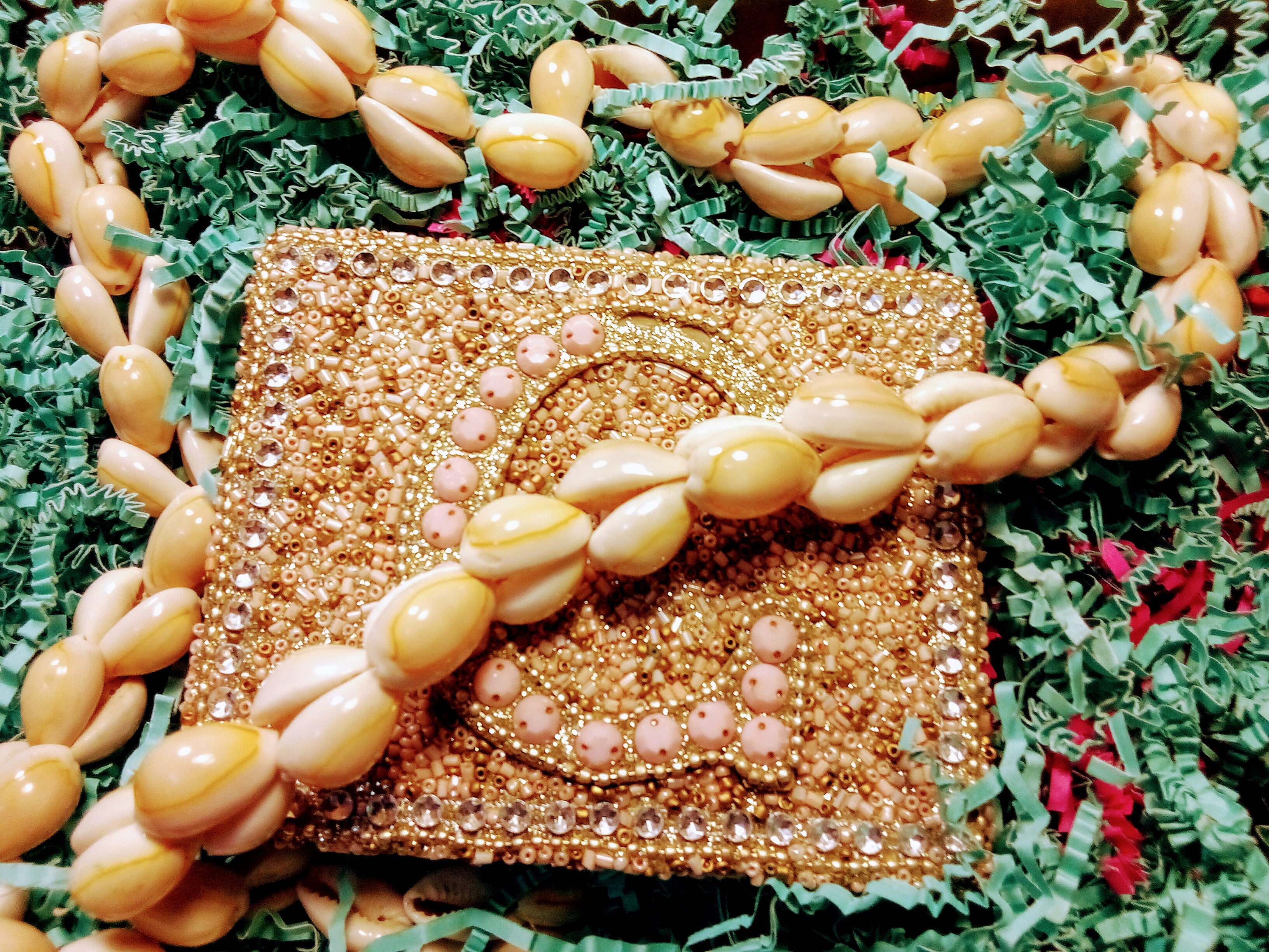 Gift Box: Hawaiian Double Beads Necklace Beachy Gift, Plus Sparkle Jewelry Box Elegant Keepsake