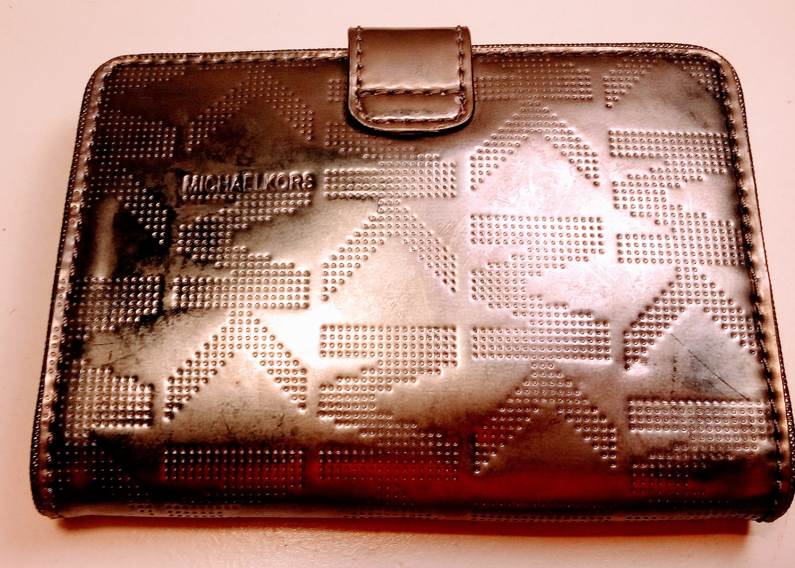 Michael Kors Leather Bi-Fold Wallet, Luxury Travel Clutch Essential, Chic and Practical