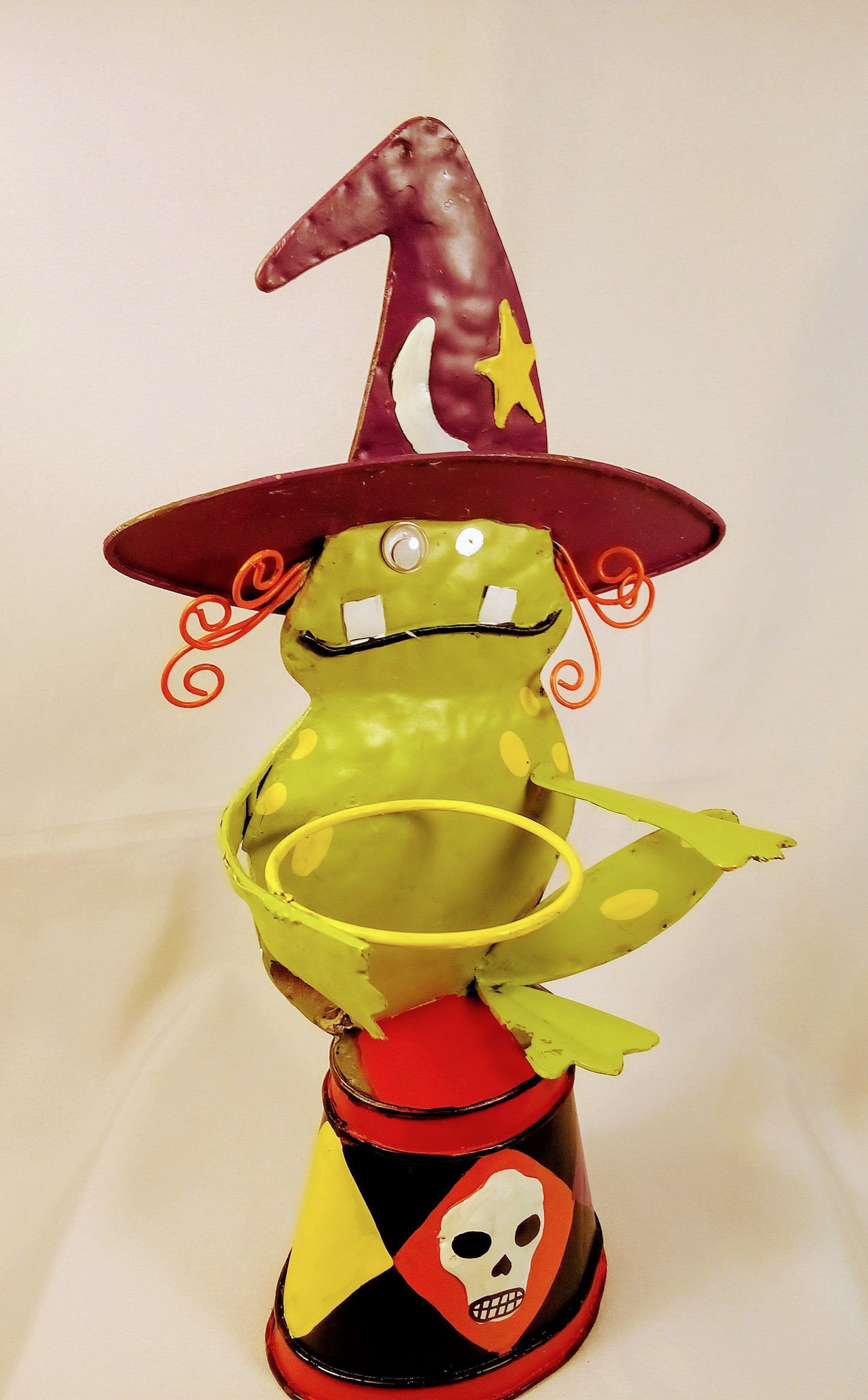 Cute Halloween Frog Lover Gift, Retro Toad Decor for Him, Cottagecore Outdoor Lawn, Adorable Seasonal Deco