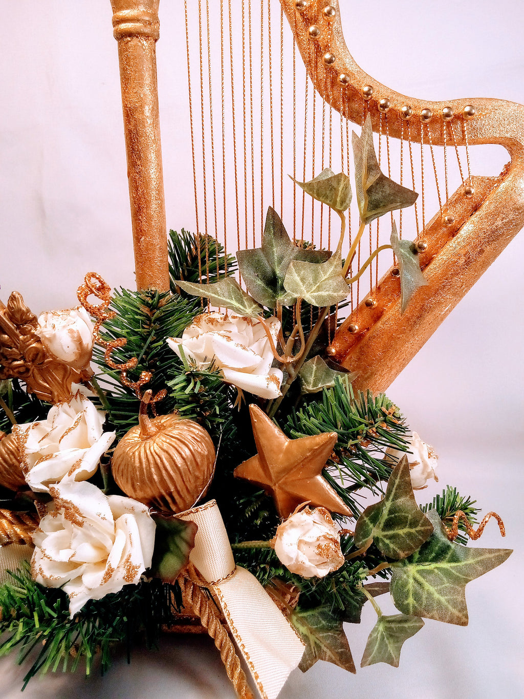 Vintage Harp Christmas Decor For Festive Events and Table Centerpieces: Give the Hostess an Elegant Celebration
