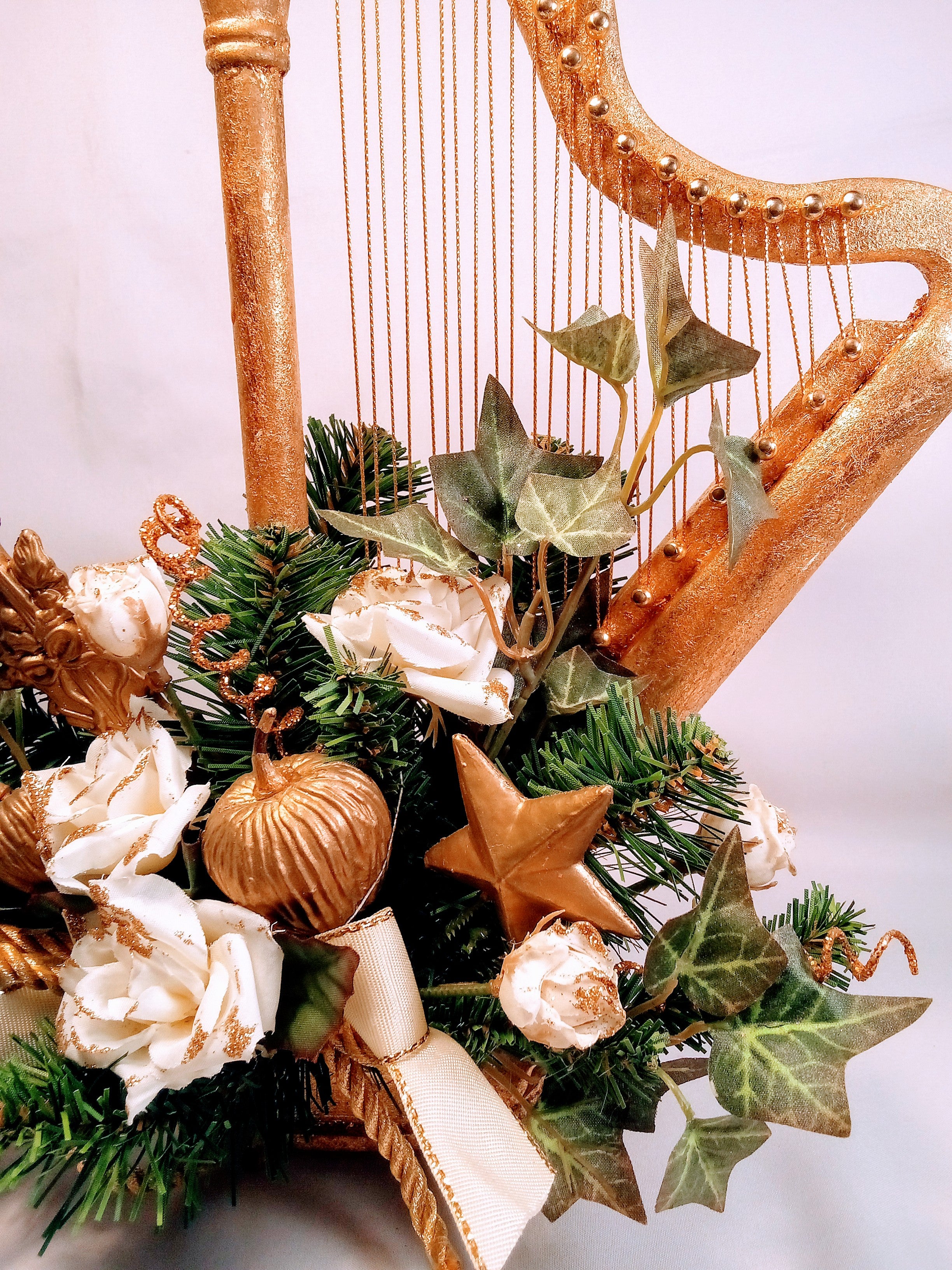 Vintage Harp Christmas Decor For Festive Events and Table Centerpieces: Give the Hostess an Elegant Celebration