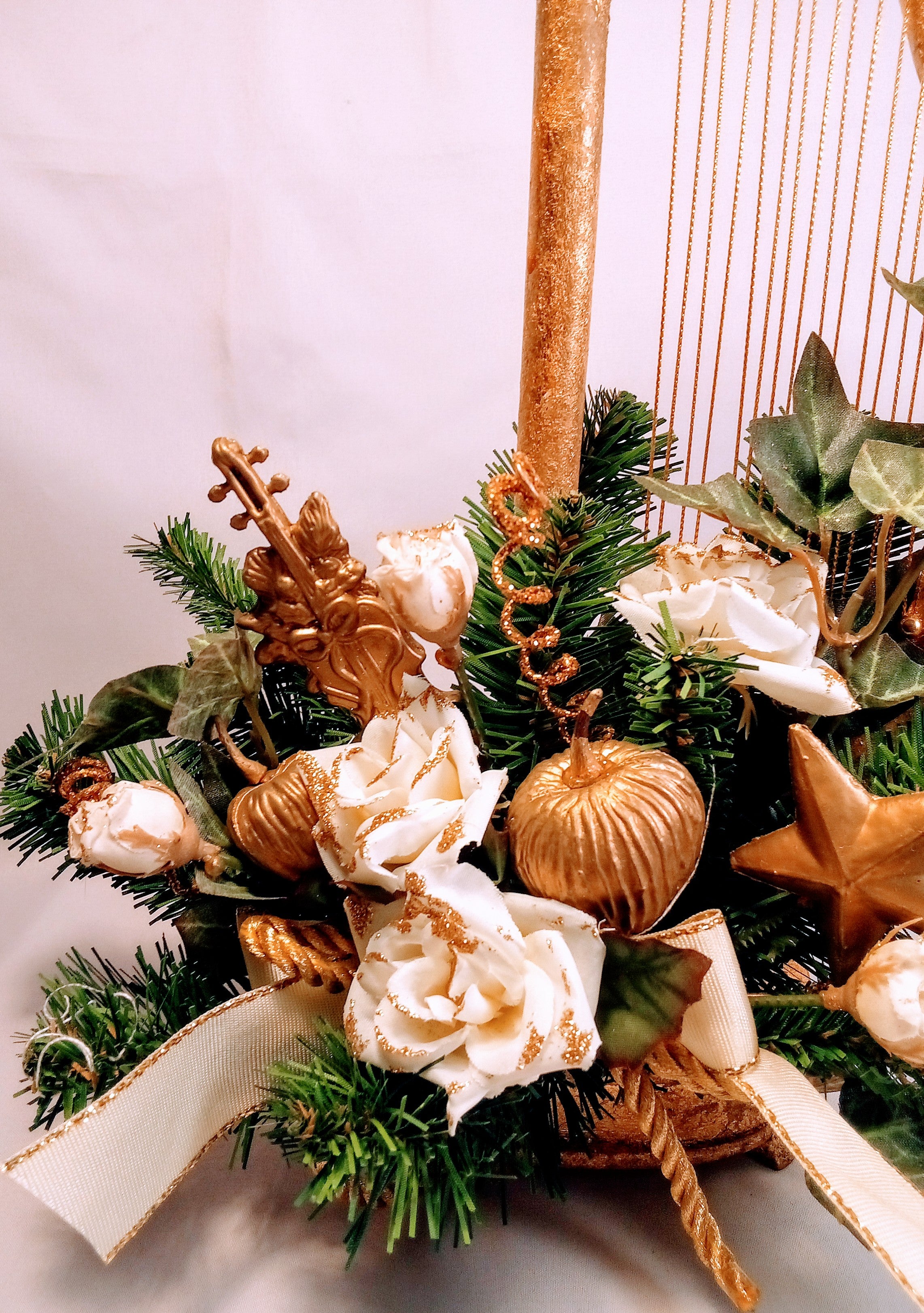Vintage Harp Christmas Decor For Festive Events and Table Centerpieces: Give the Hostess an Elegant Celebration
