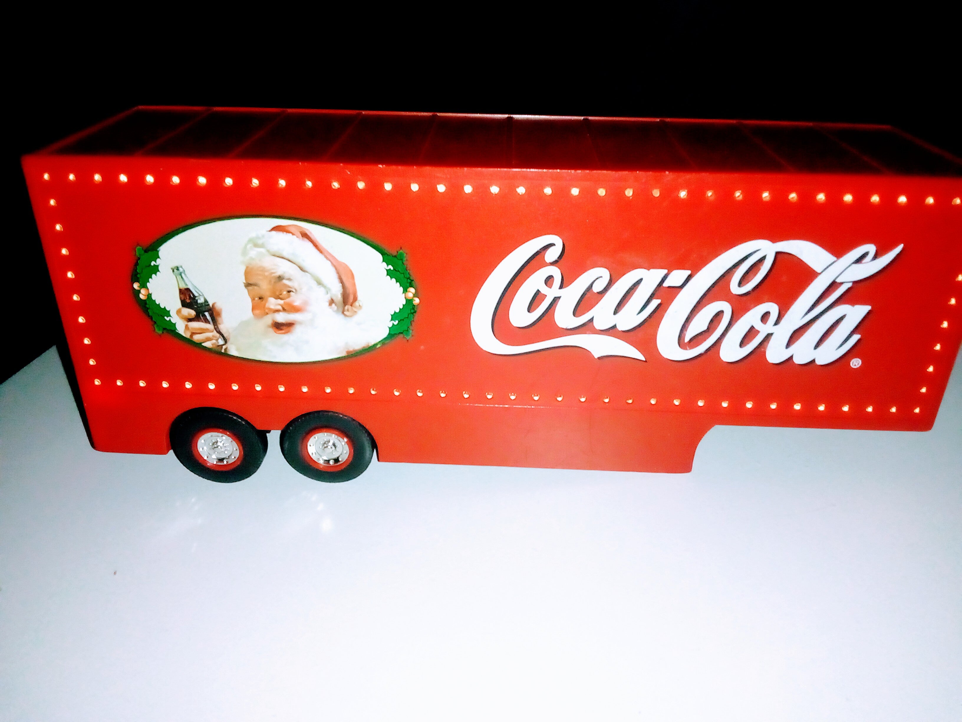 Santa's Coca-Cola Christmas Truck Kitchen Decor Delivery Truck, Vintage Coca-Cola Carrier Decoration