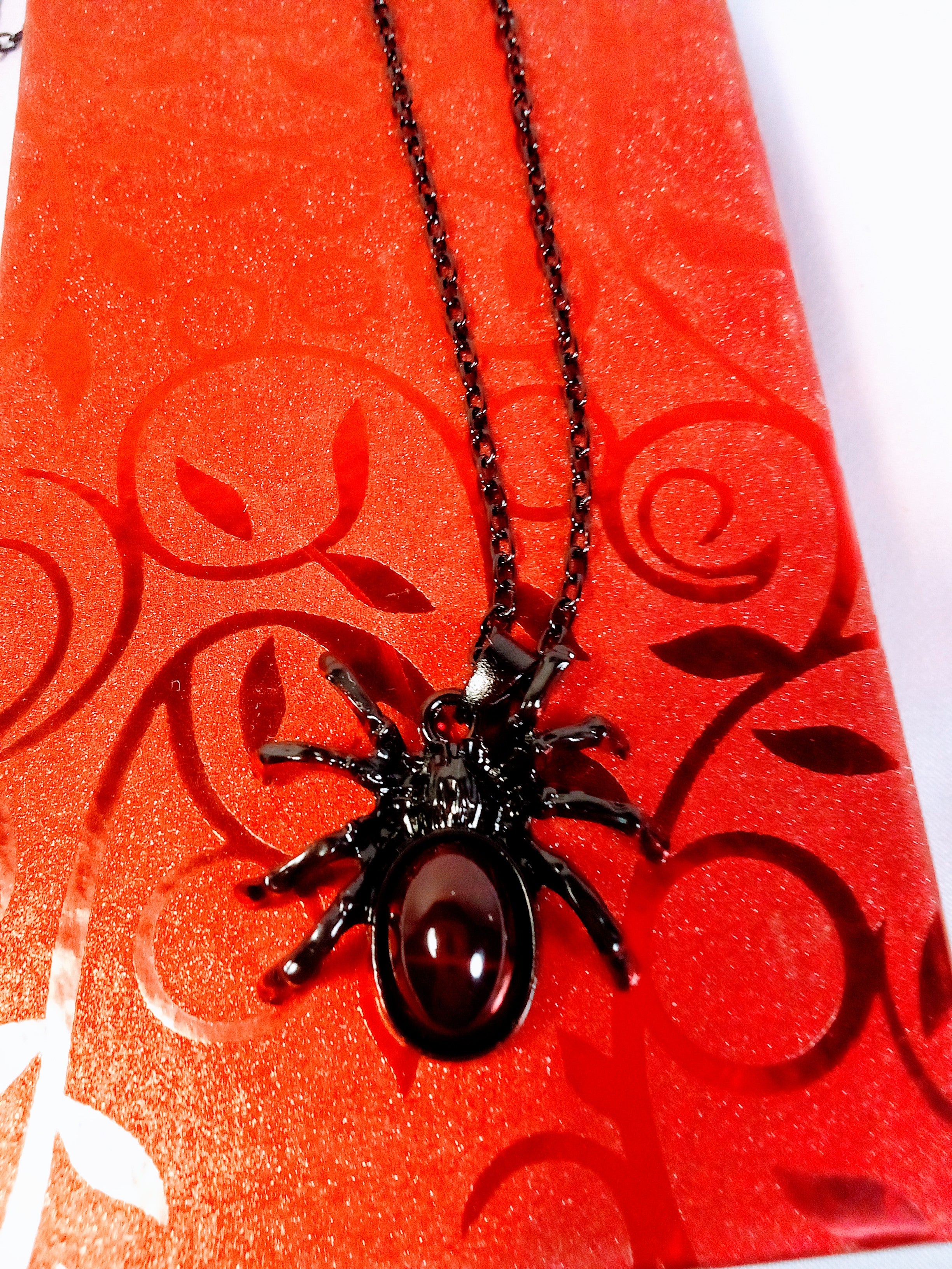 Gothic Spider Pendant Necklace, Unique Halloween Accessory, Spooky Perfect Statement Piece, Dark Jewelry