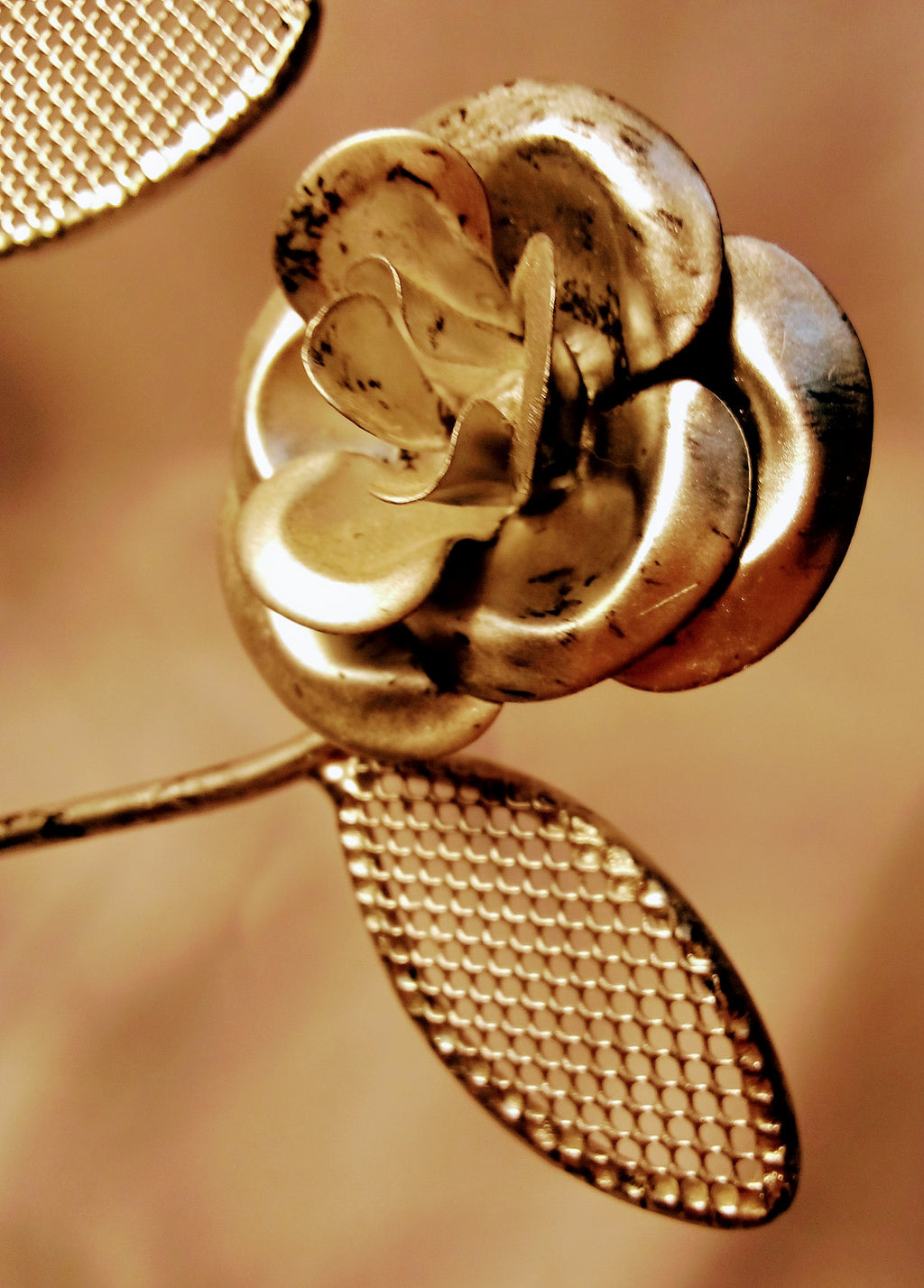 Tall Silver Roses Metal Art, Unique Curvy Design for Timeless Interior Decor and Gift, Distinctive Forever Roses for Any Space - 15"