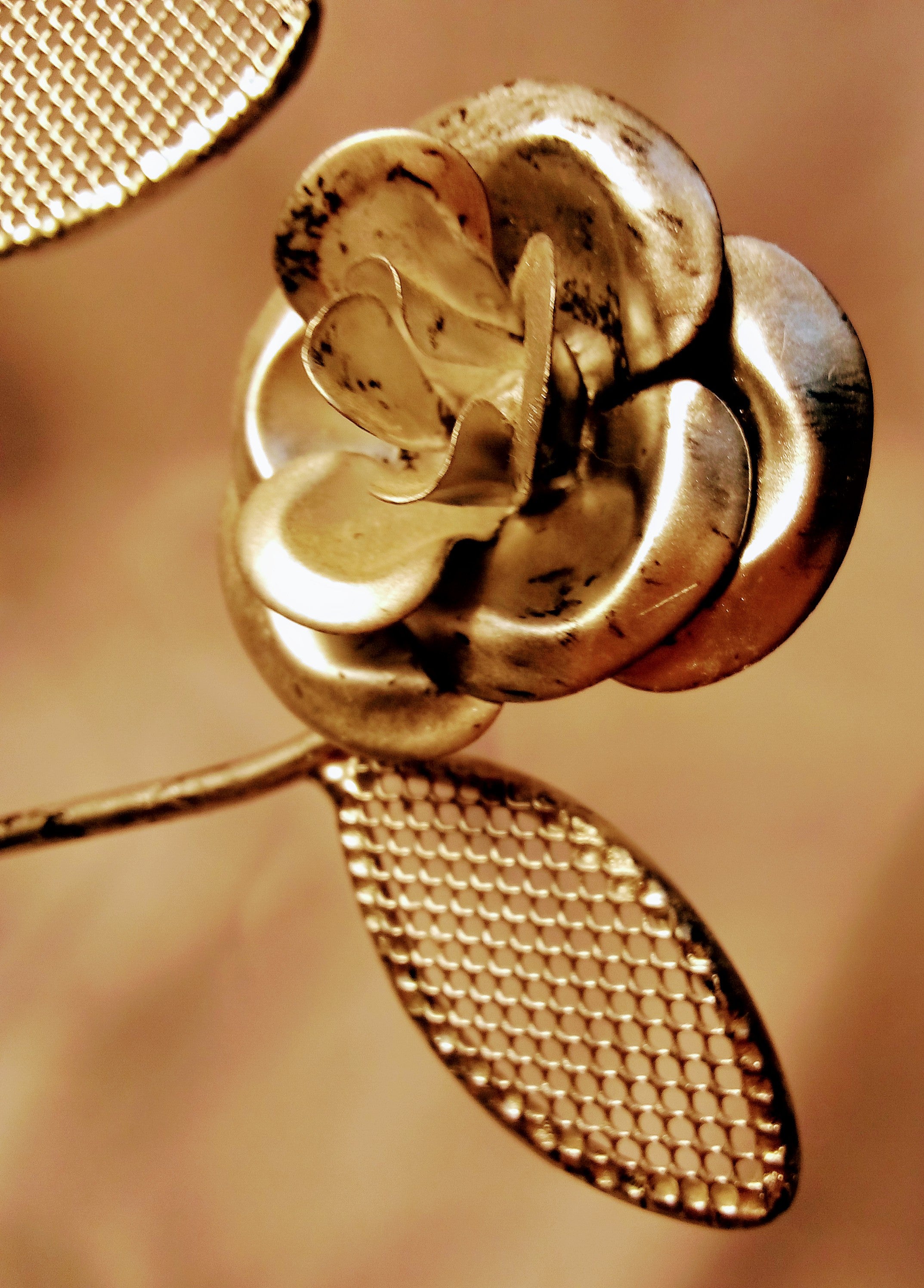 Tall Silver Roses Metal Art, Unique Curvy Design for Timeless Interior Decor and Gift, Distinctive Forever Roses for Any Space - 15"