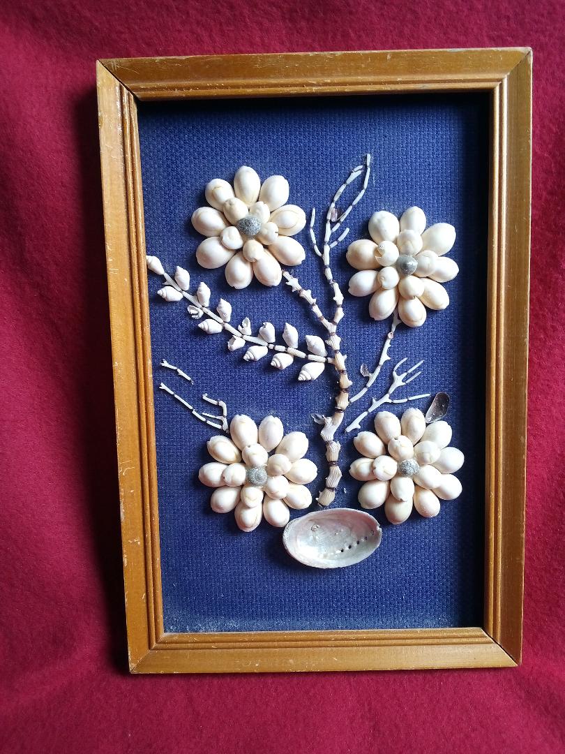 Christmas Gift Sets - Glam Seashell Gift Set of 3: Vintage Seashell Framed Floral Wall Art + Shell  Necklace AND Shell Jewelry Box