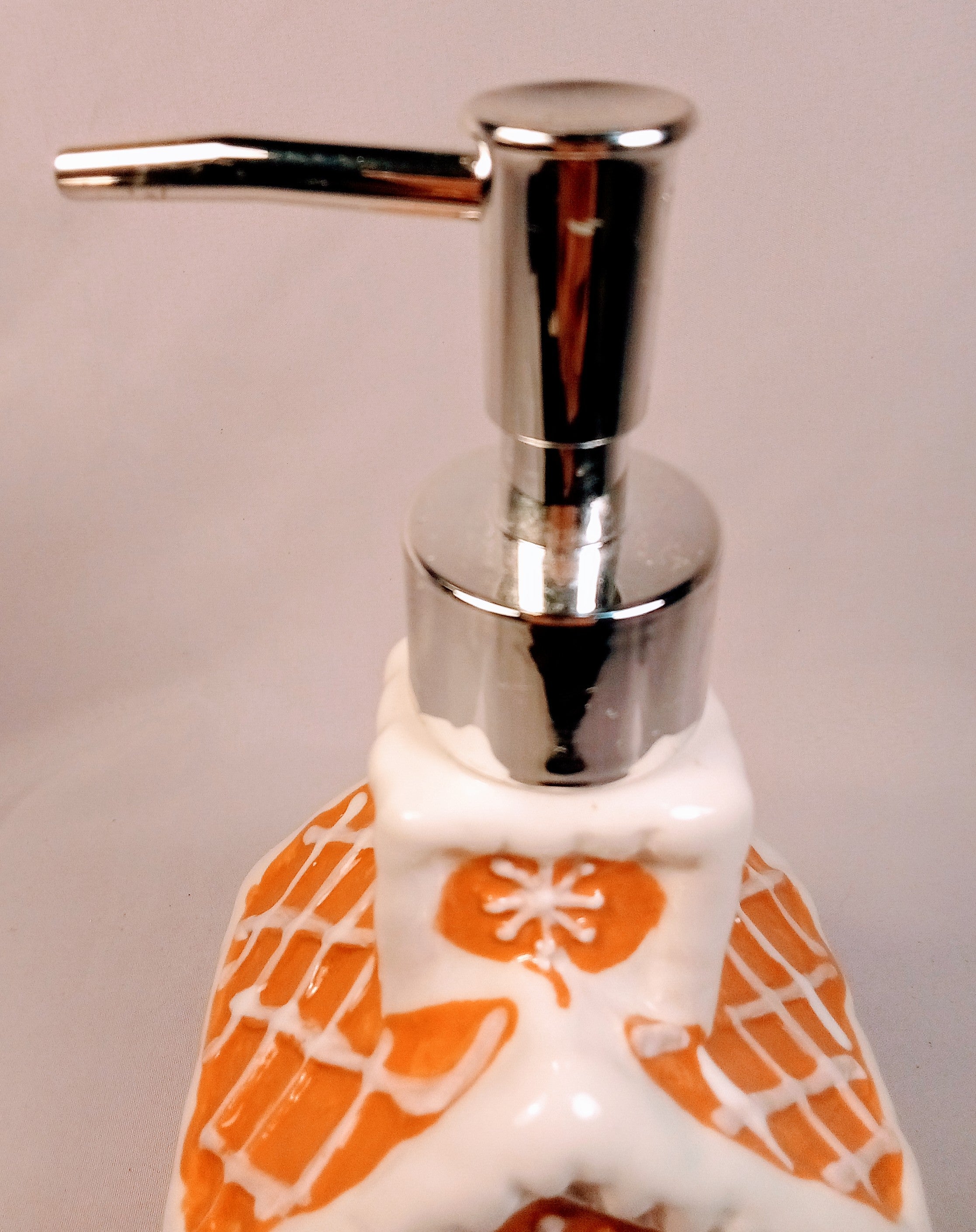 Christmas Gingerbread Soap Dispenser, Lotion Pump Bath Soap Gift for her, Bathroom Decor Sink Soap Holder, Home and Living Kitchen Decor, Housewarming Gift