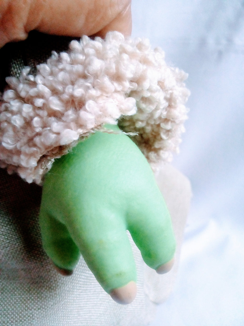 Adorable Baby Yoda Star Wars Family Gift - A Must-Have for Little Jedis, Magical Mandalorian Alien Baby Yoda, Ideal Gift for Fans