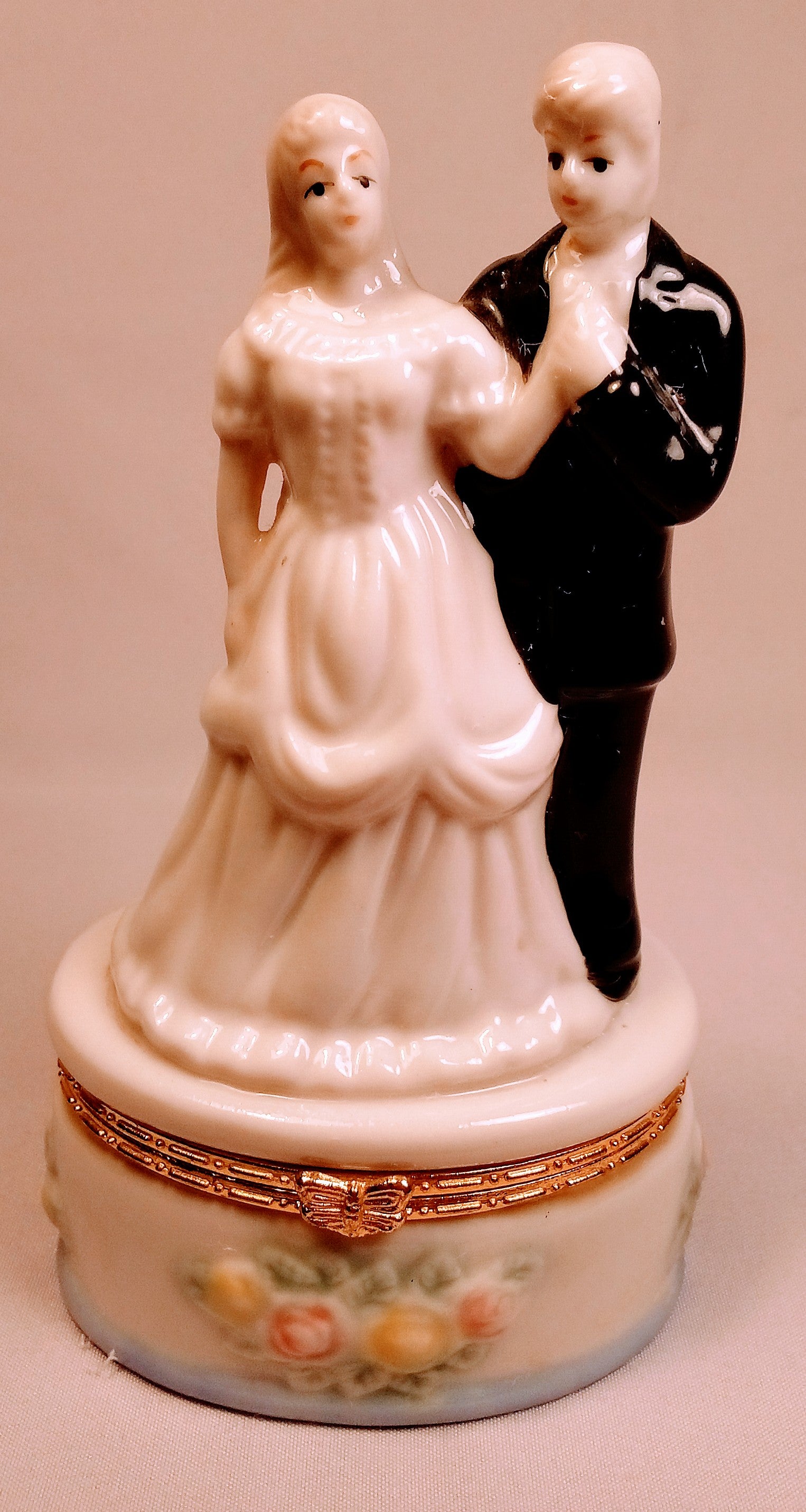Resin Wedding Ring Box Holder, Bridal Shower Gift, Elegant Jewelry Organizer in Cream and Black